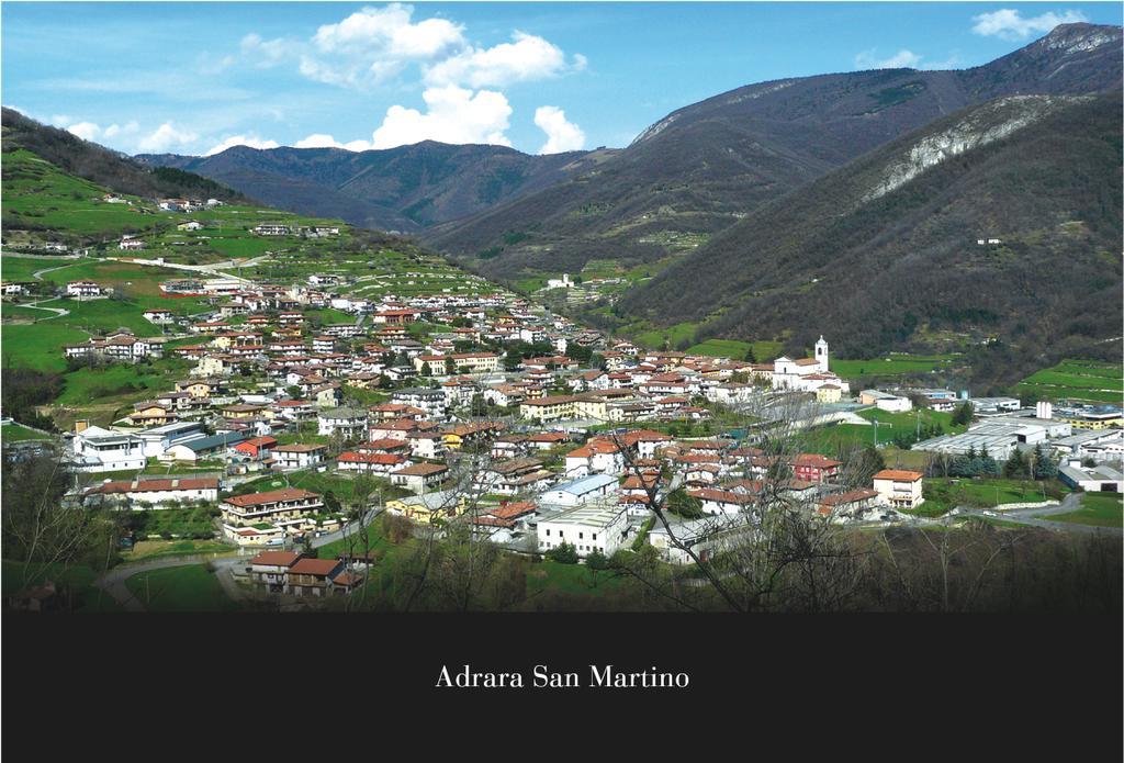 Case Vacanze Ai Burattini Adrara San Rocco Exterior photo
